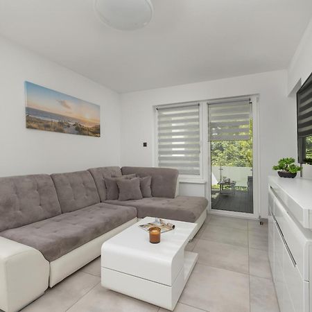 Family Apartments Herberta With Terrace And Parking By Rent Like Home Svinoústí Exteriér fotografie